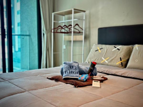 Riverson SOHO Pool View - The Weeknd Residences